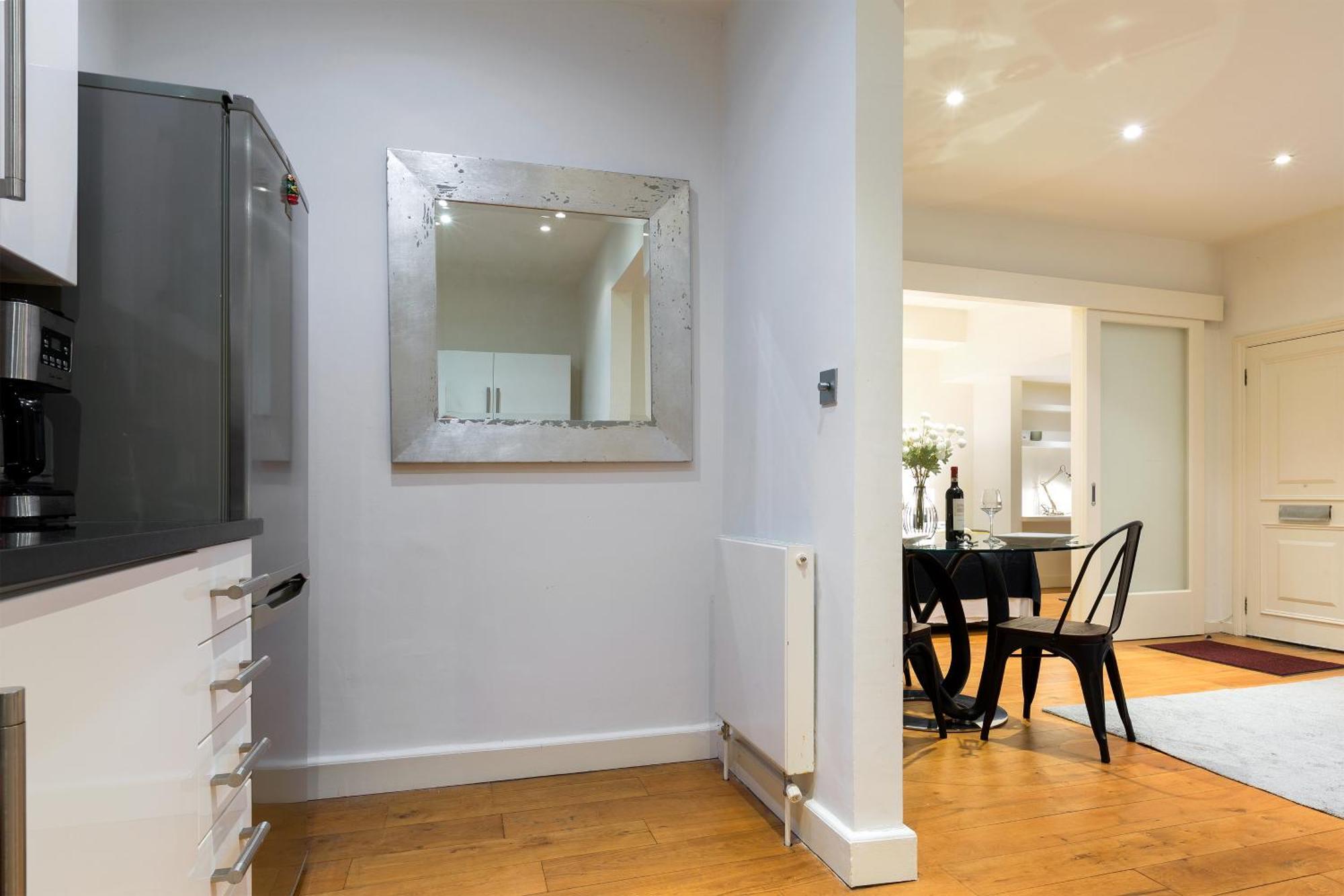Hyde Park - Knightsbridge - Private Entrance *