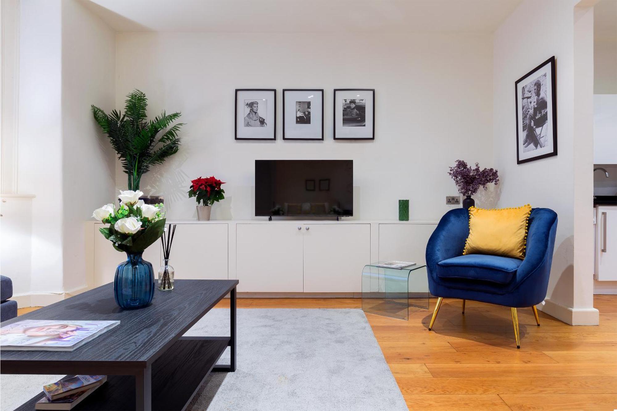 Hyde Park - Knightsbridge - Private Entrance *